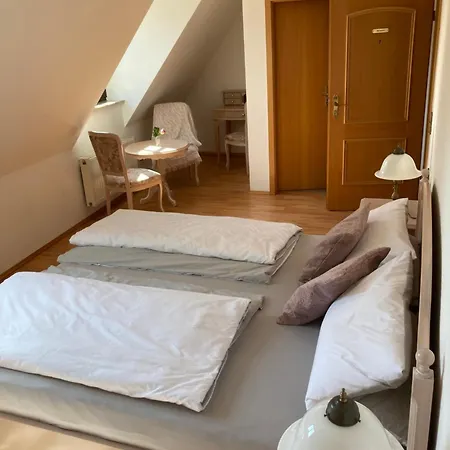 Gaestehaus Geiseltalsee Hébergement de vacances Mucheln